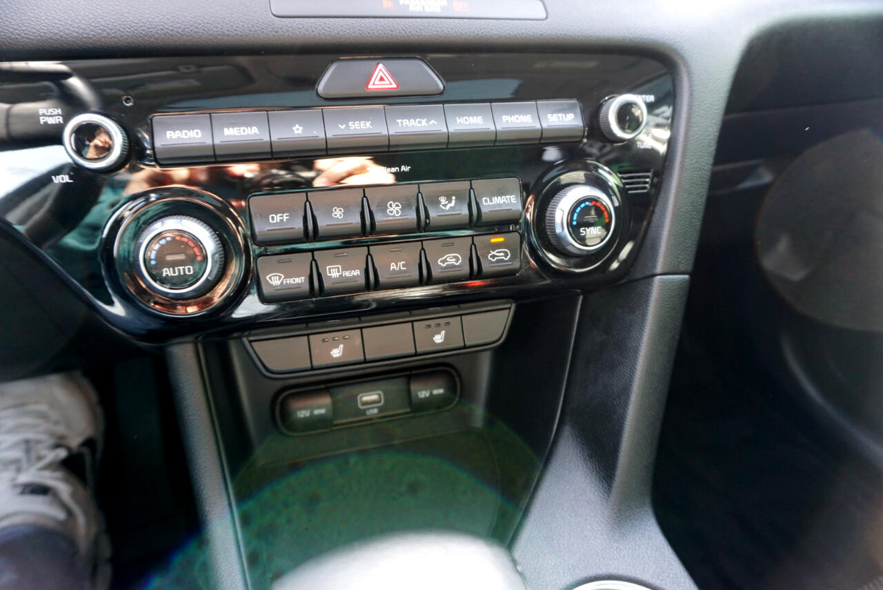 Vehicle image 18 of 22