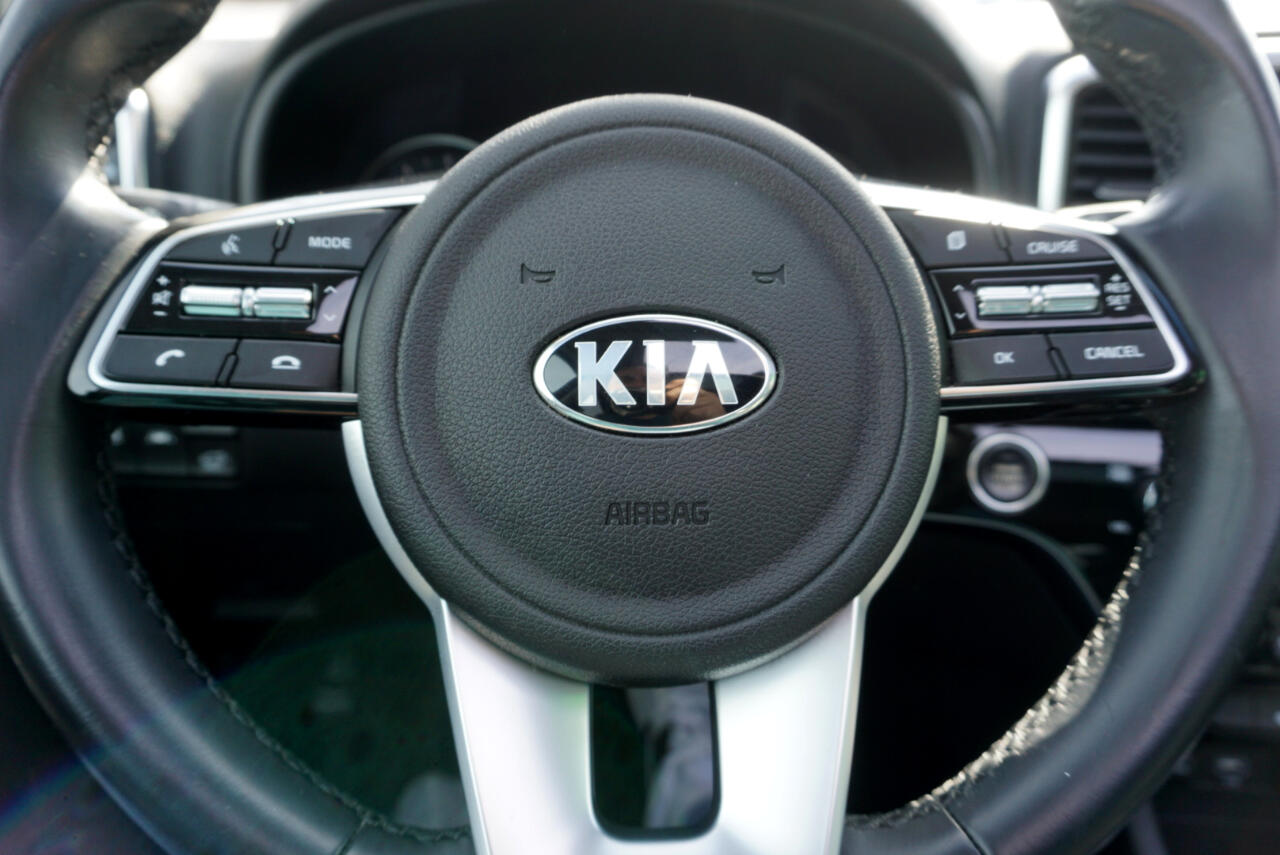 Vehicle image 15 of 22