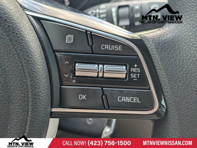 Vehicle image 15 of 21