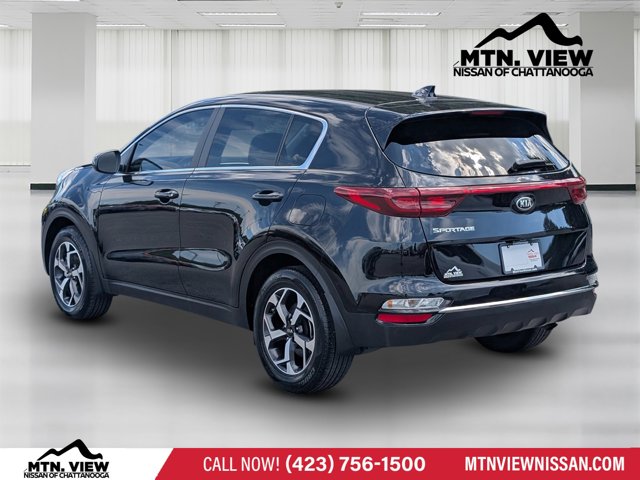 Vehicle image 7 of 21