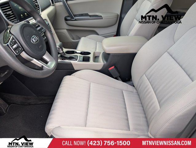 Vehicle image 9 of 21