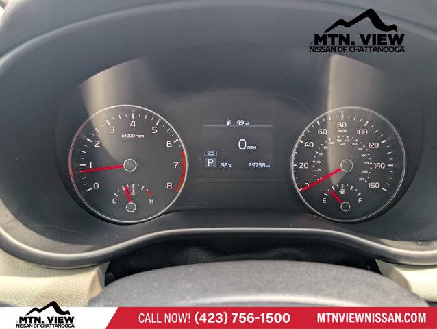 Vehicle image 11 of 21