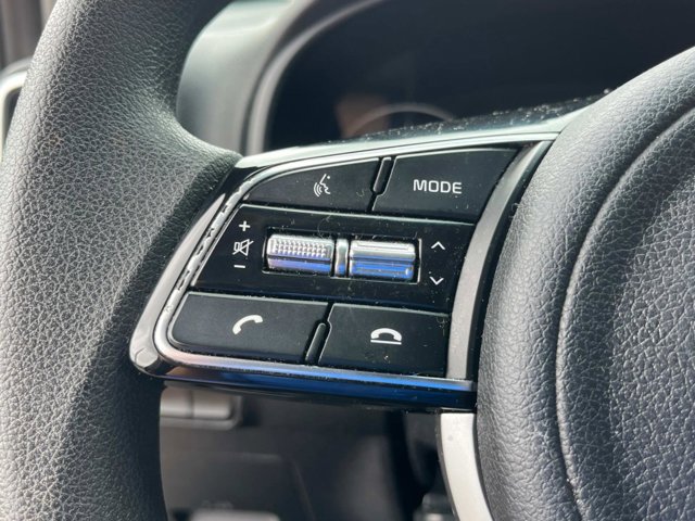 Vehicle image 32 of 45