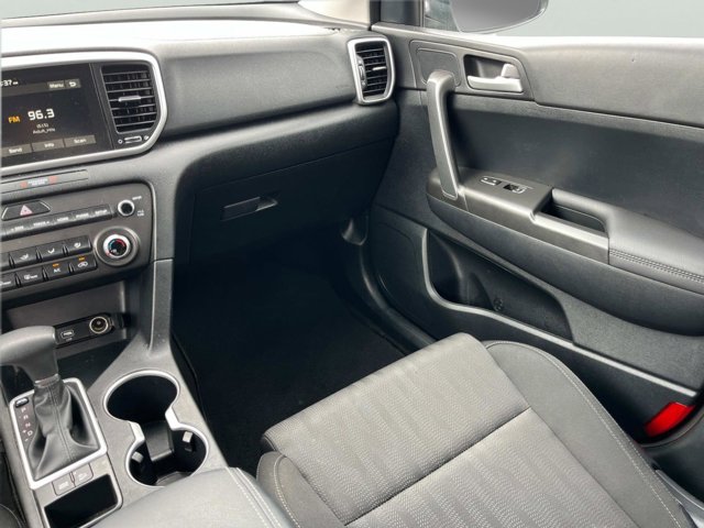 Vehicle image 35 of 45