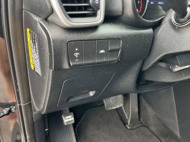 Vehicle image 33 of 45