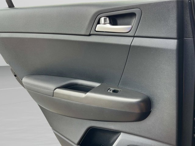 Vehicle image 26 of 45