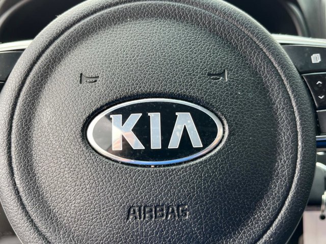 Vehicle image 18 of 45