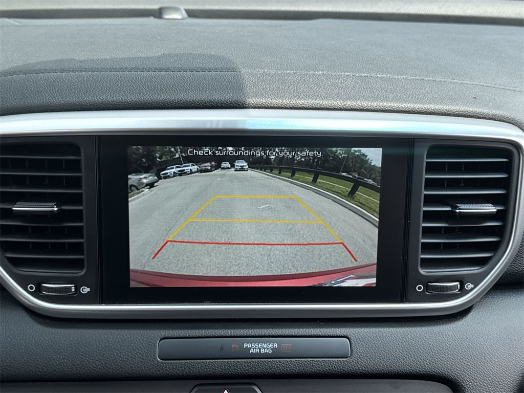 Vehicle image 22 of 31