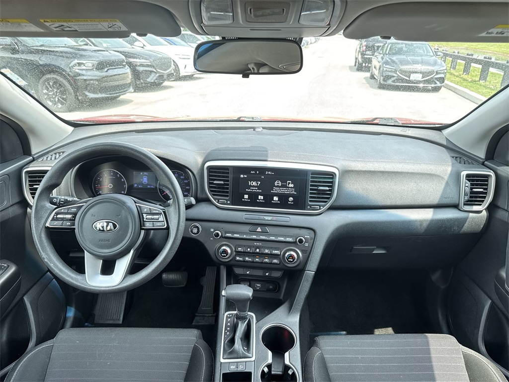 Vehicle image 16 of 31