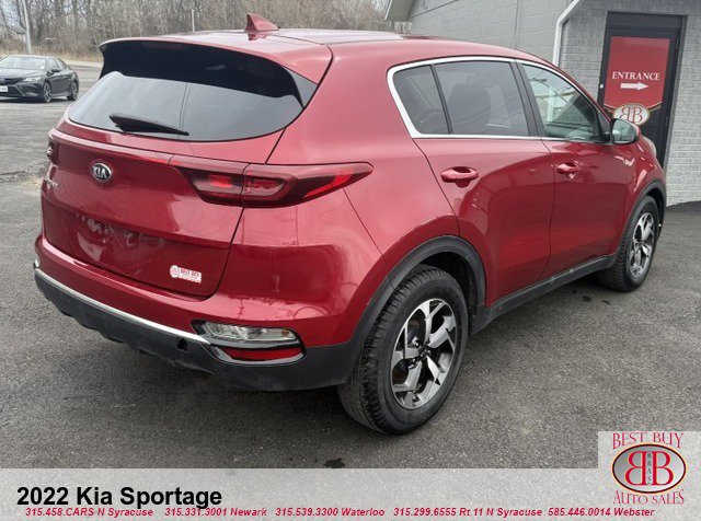 2022 Kia Sportage LX Image 3 of 10