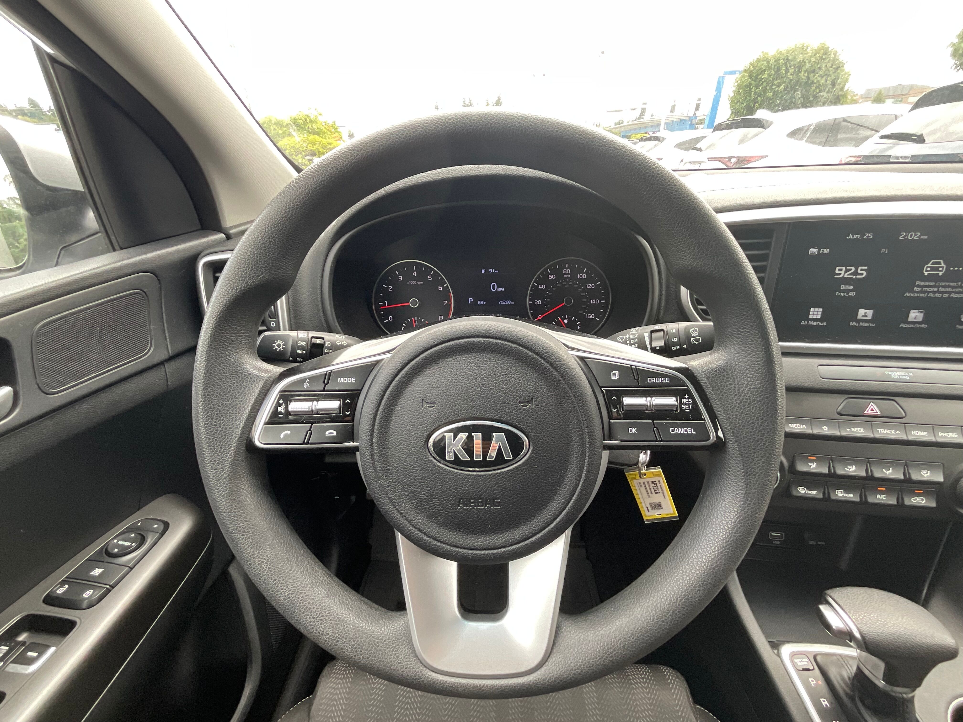 Vehicle image 11 of 16