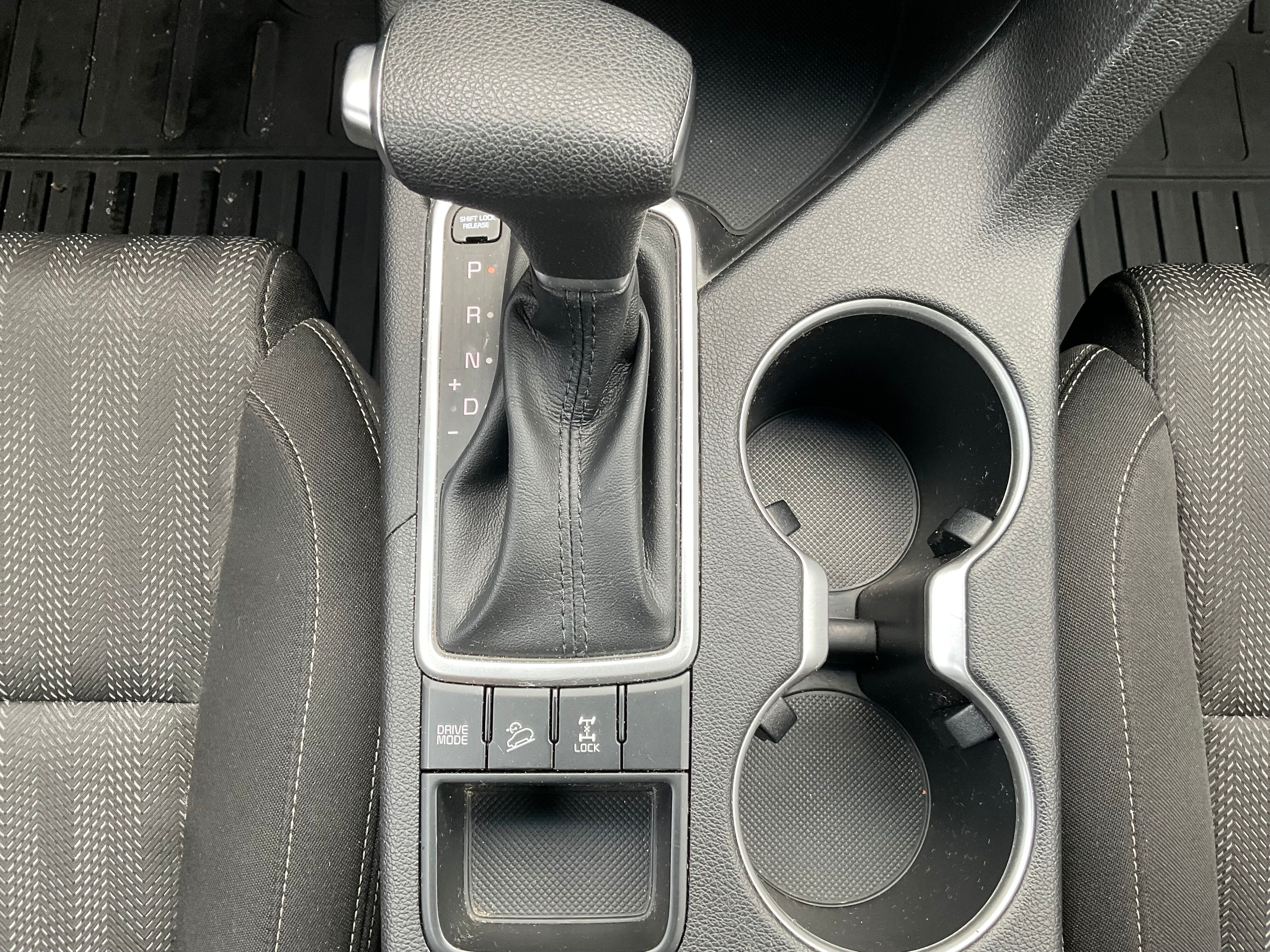 Vehicle image 14 of 16