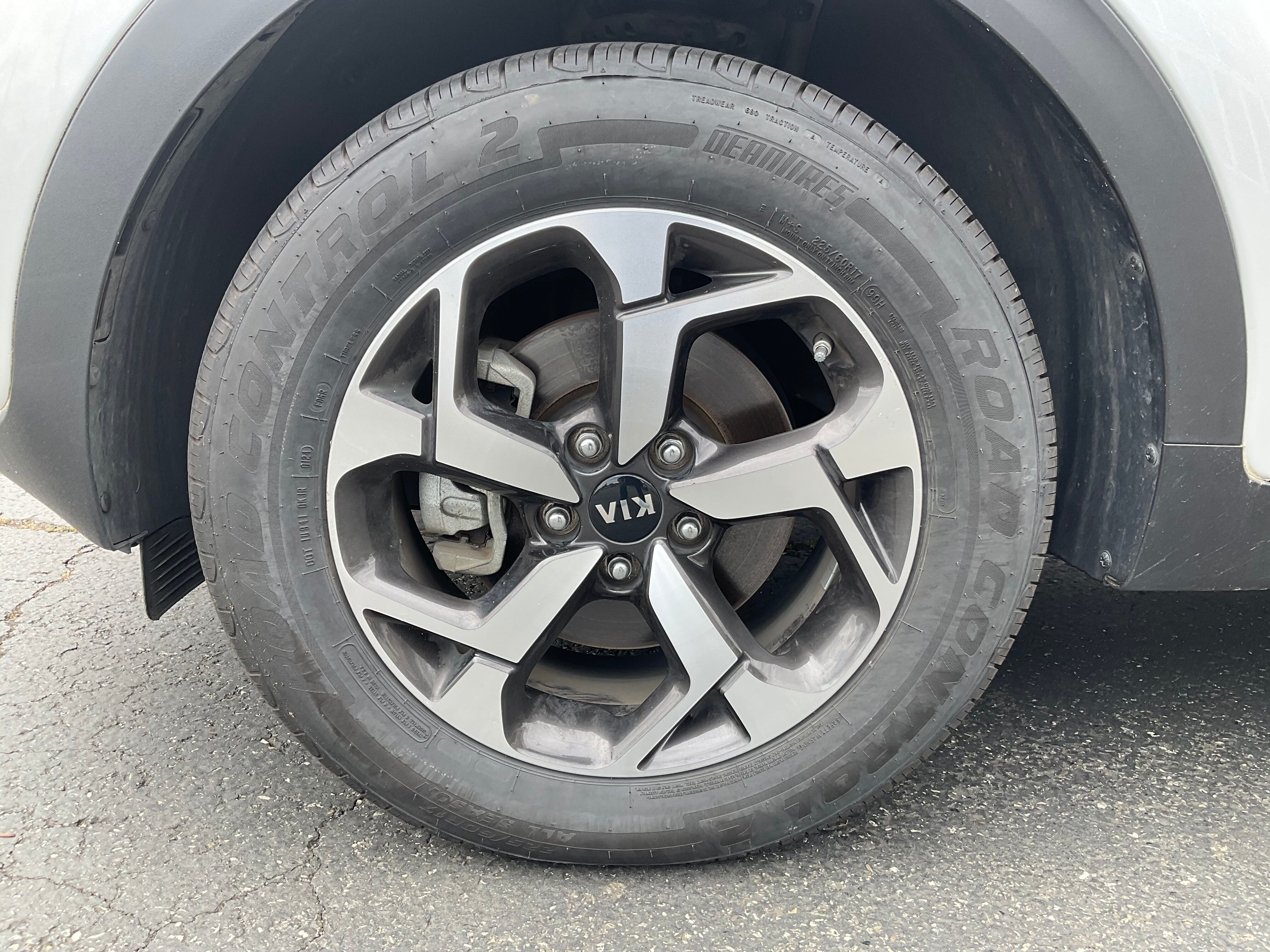 Vehicle image 9 of 16