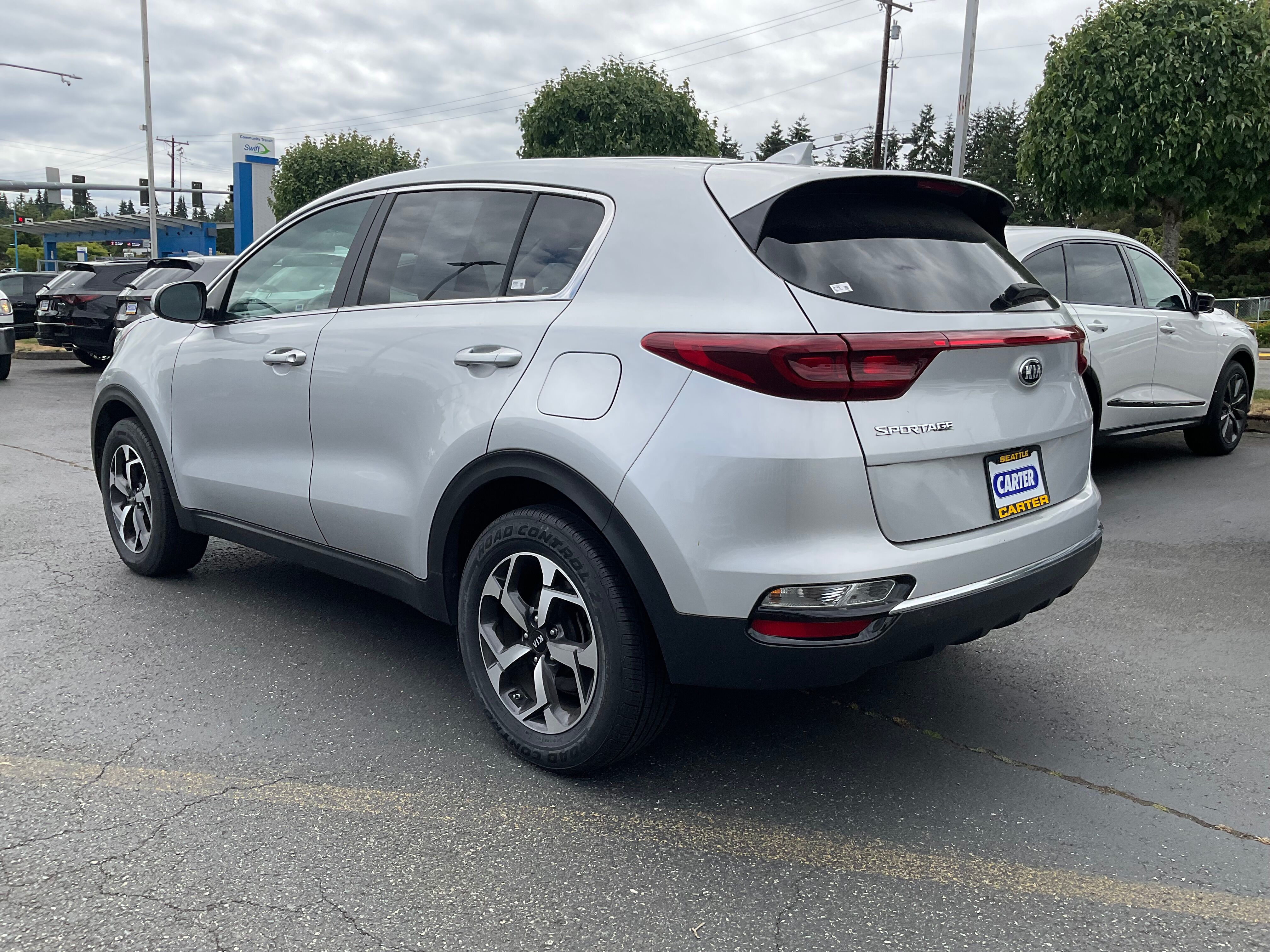 Vehicle image 7 of 16