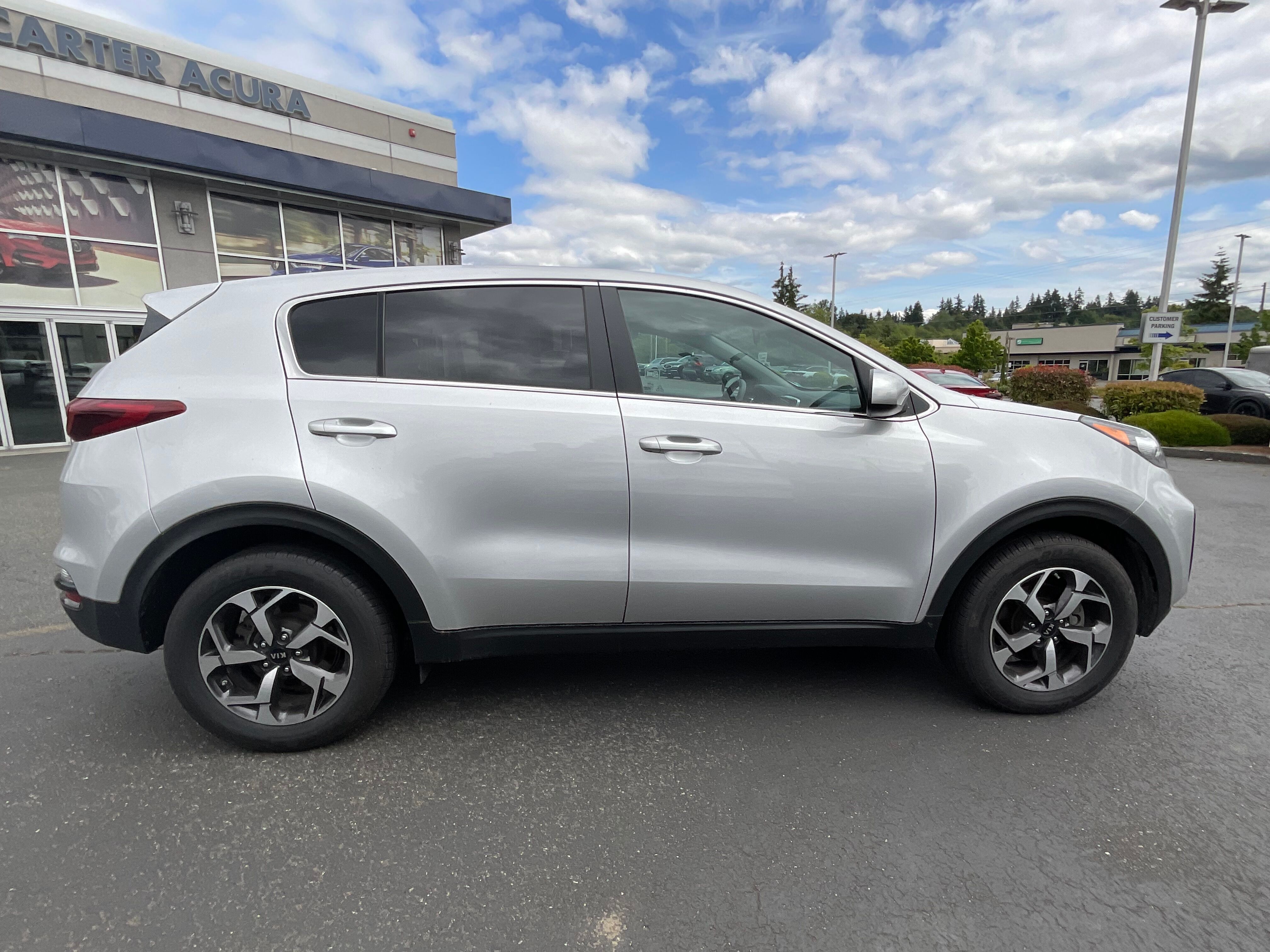 Vehicle image 4 of 16