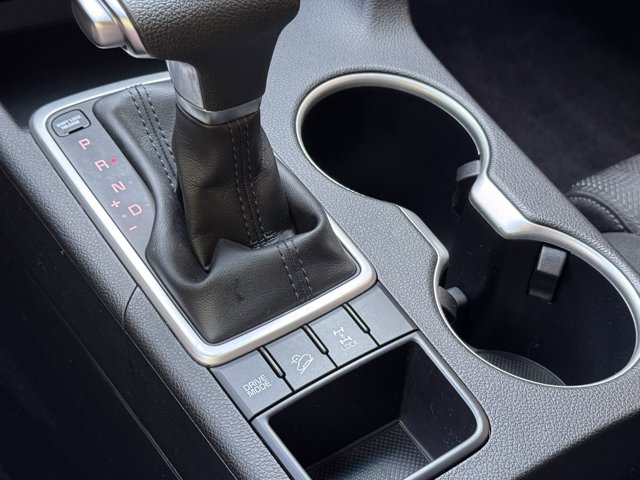 Vehicle image 24 of 47