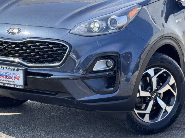 Vehicle image 32 of 47
