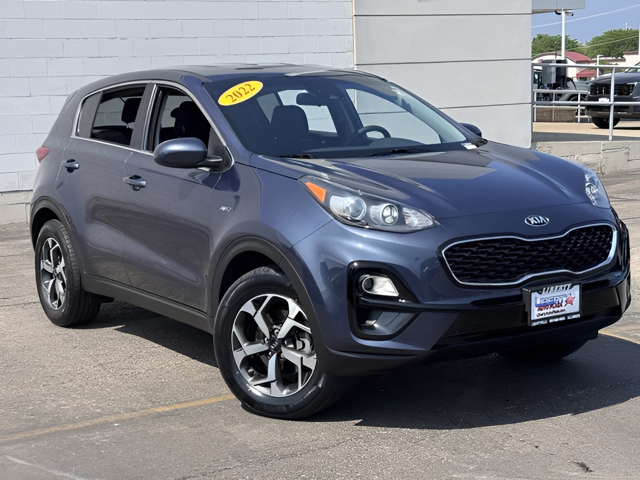 Vehicle image 41 of 47