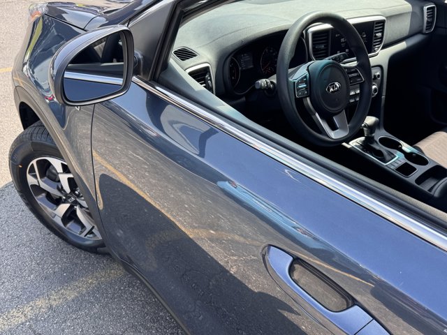 Vehicle image 33 of 47