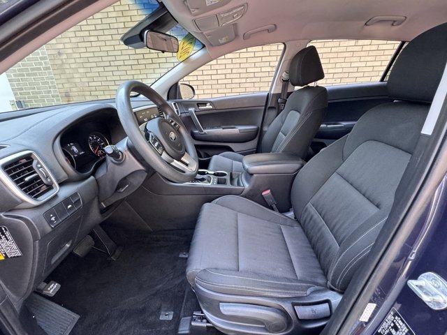 Vehicle image 31 of 47