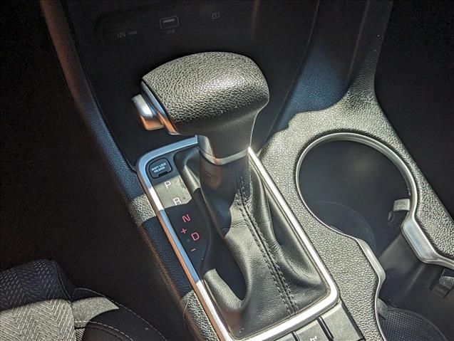 Vehicle image 21 of 24