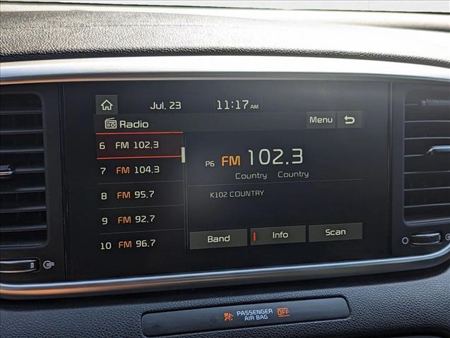Vehicle image 20 of 24