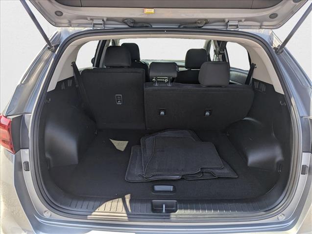 Vehicle image 11 of 24