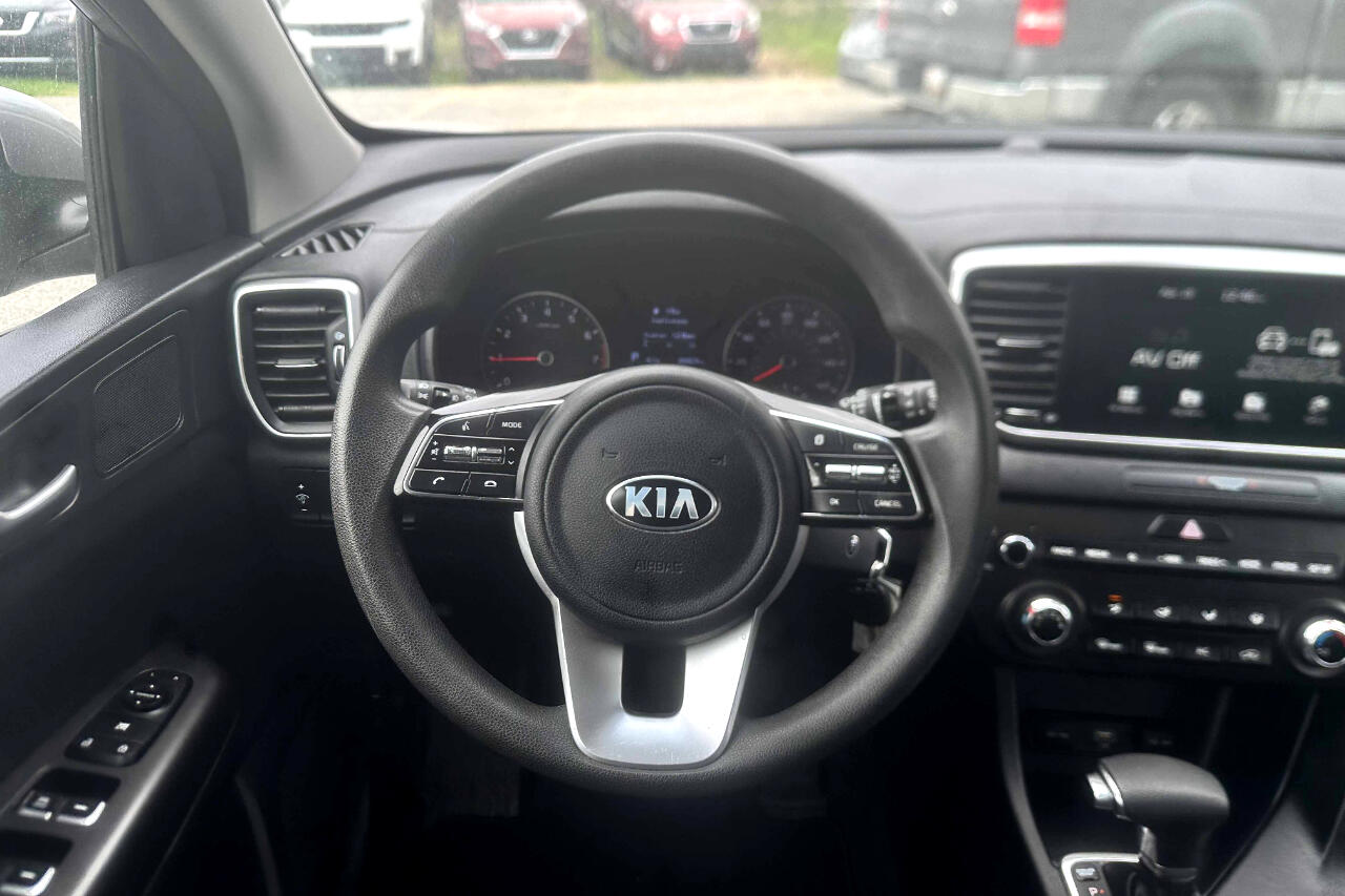 Vehicle image 13 of 24
