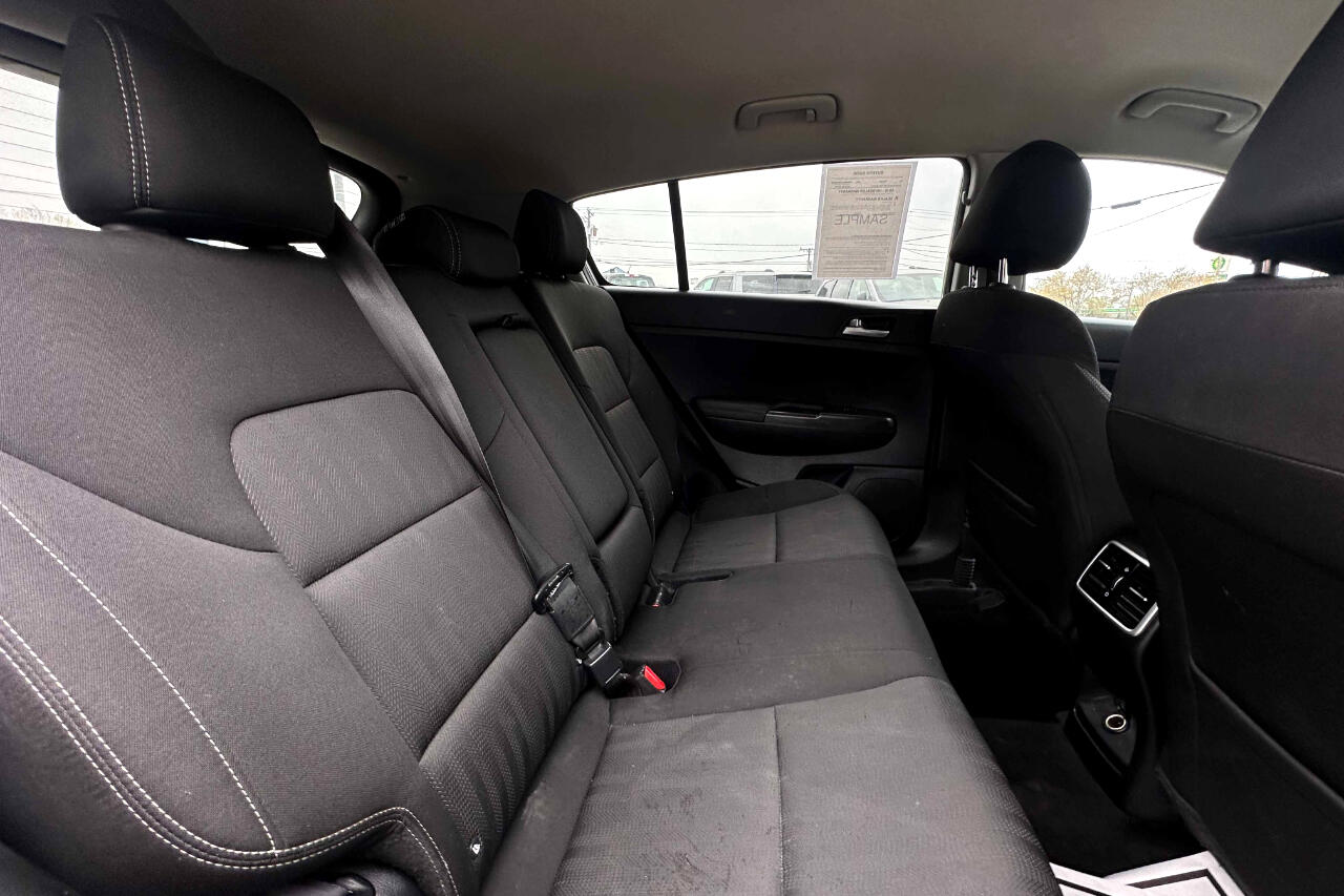 Vehicle image 23 of 24