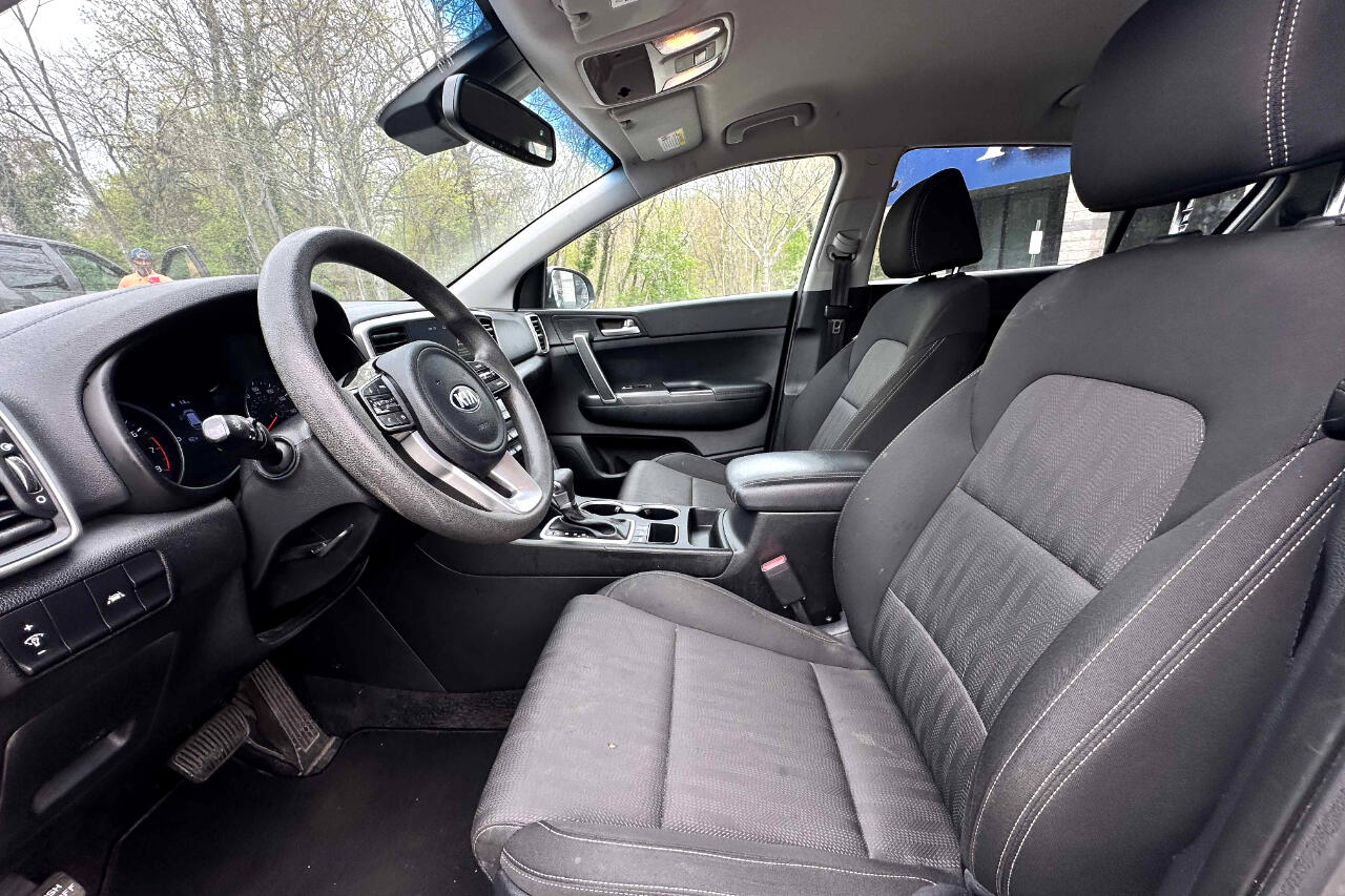 Vehicle image 15 of 24