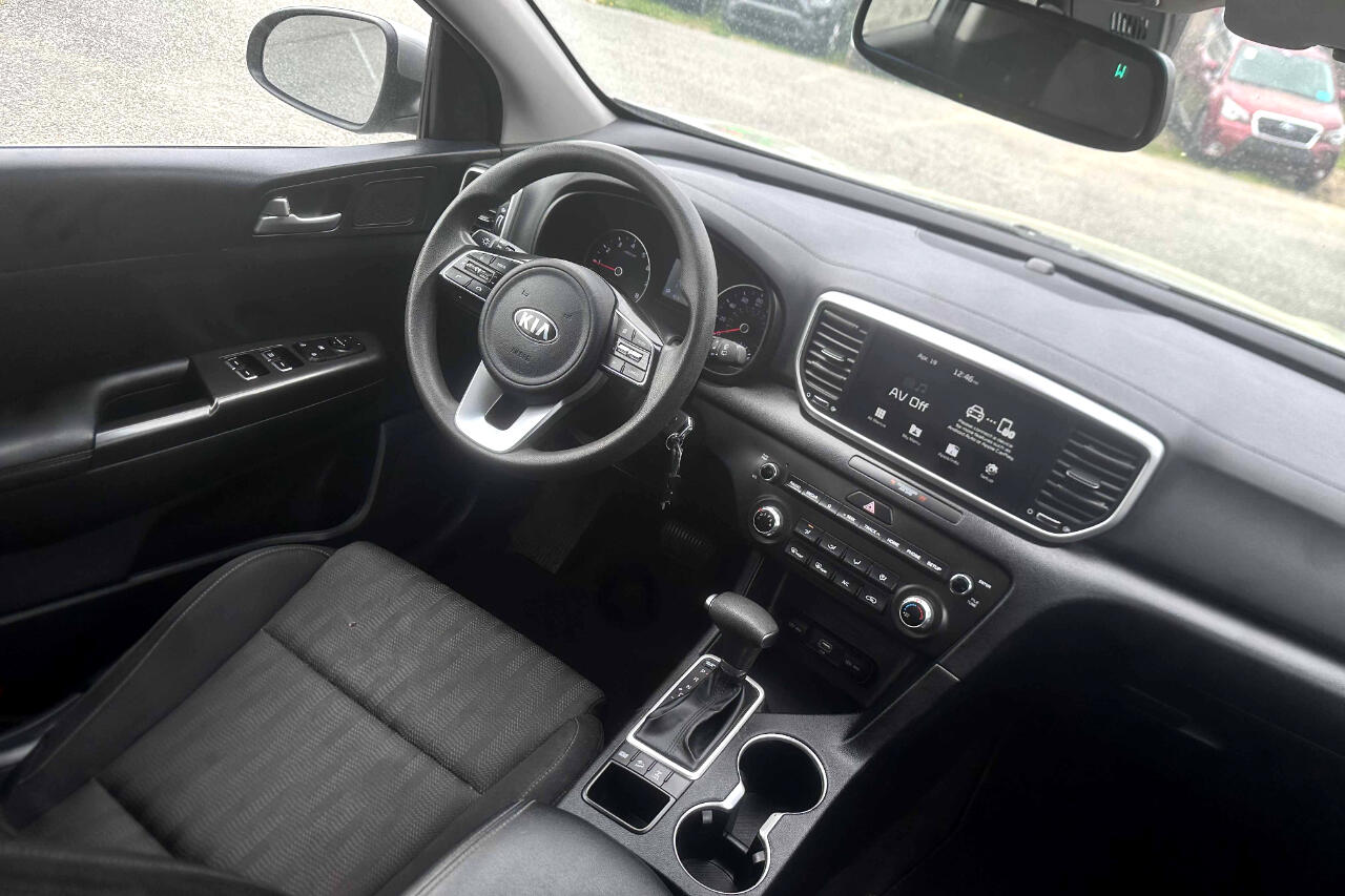 Vehicle image 14 of 24