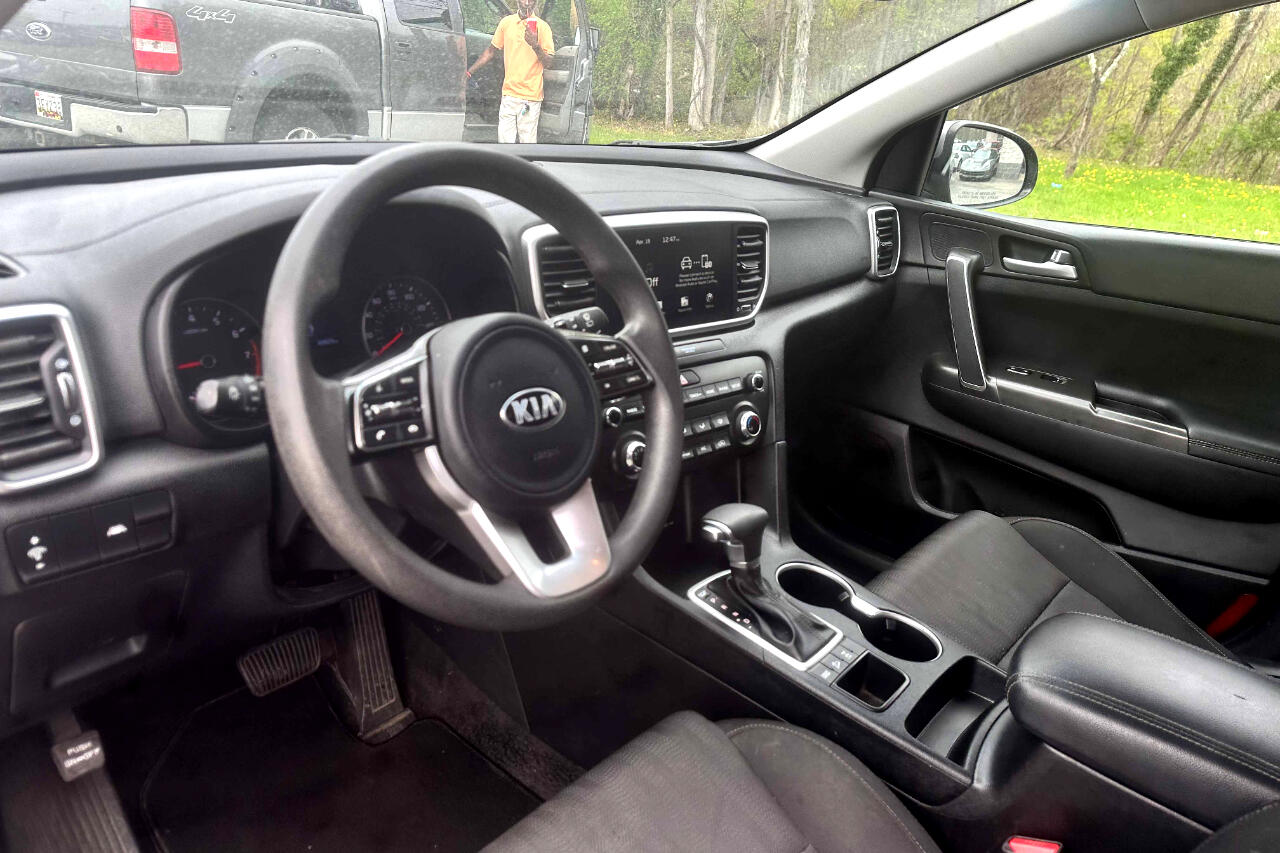Vehicle image 16 of 24