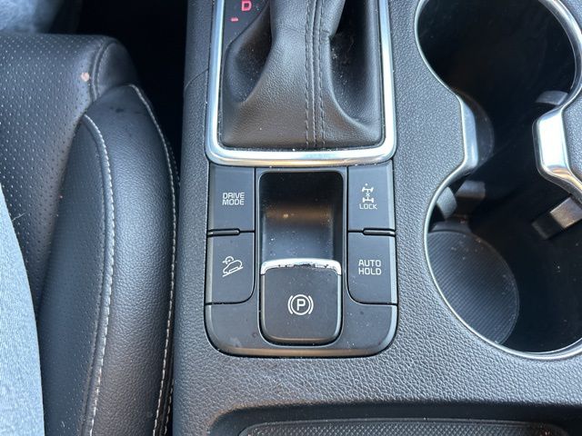 Vehicle image 32 of 56
