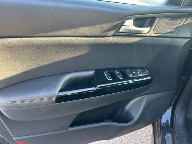 Vehicle image 11 of 56