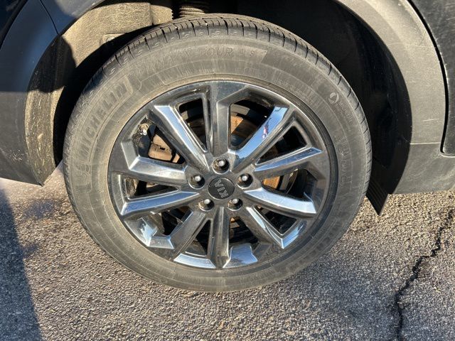Vehicle image 53 of 56
