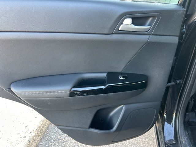 Vehicle image 39 of 56