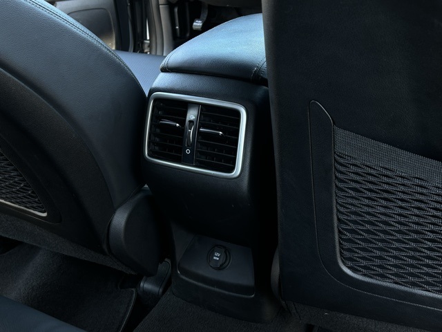 Vehicle image 44 of 48