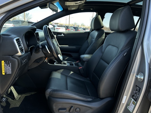 Vehicle image 27 of 48