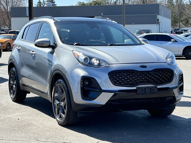 Vehicle image 11 of 48