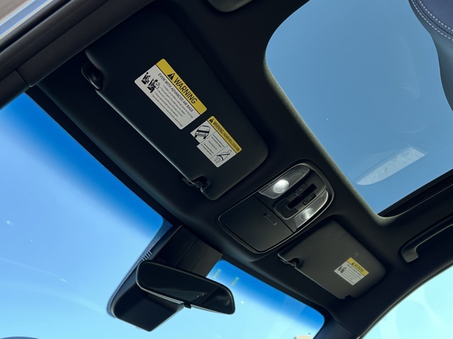 Vehicle image 16 of 48