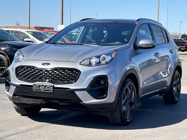Vehicle image 10 of 48