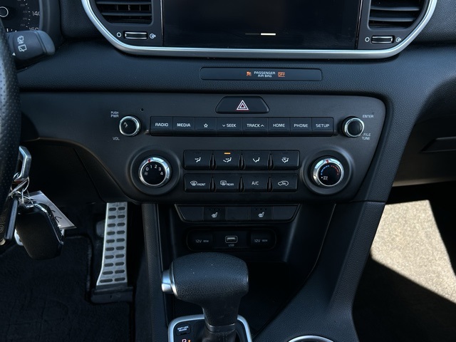 Vehicle image 40 of 48