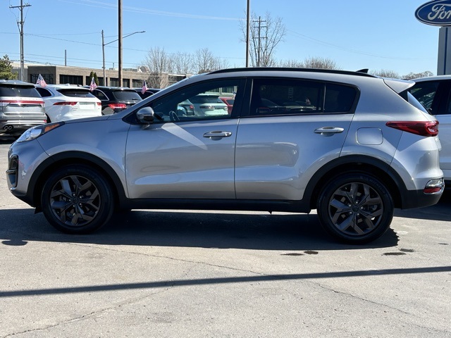 Vehicle image 2 of 48