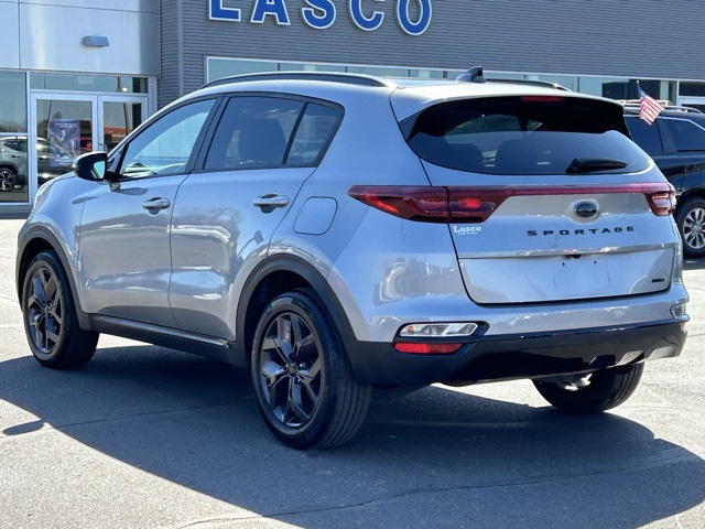Vehicle image 8 of 48