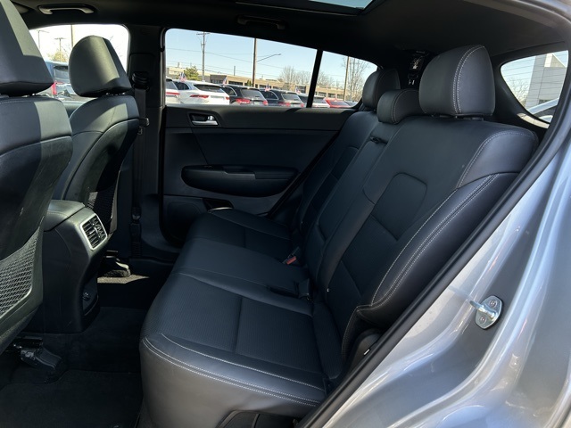 Vehicle image 29 of 48