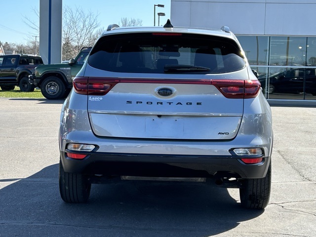 Vehicle image 5 of 48