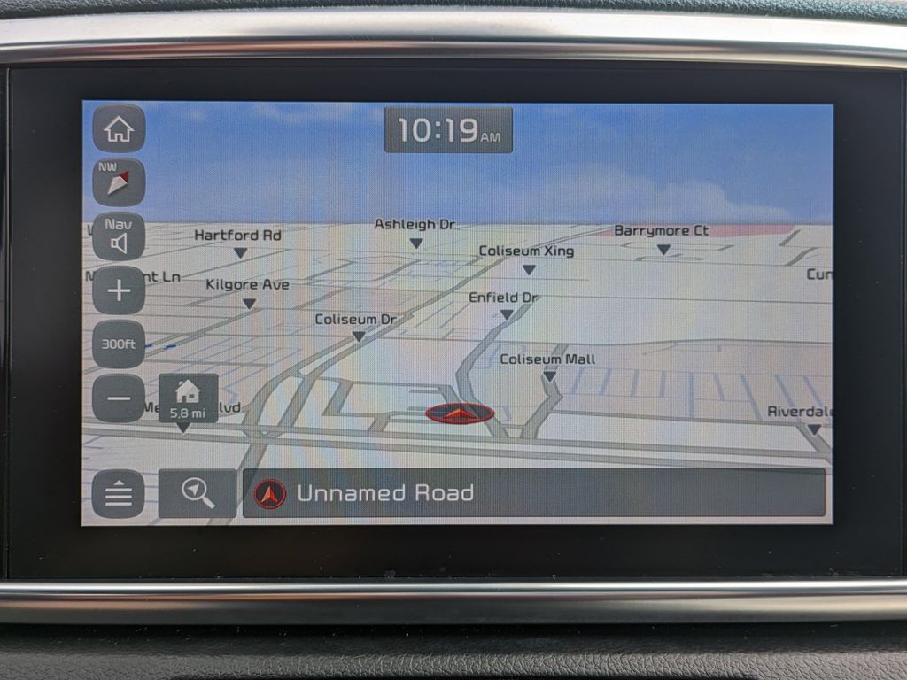 Vehicle image 20 of 28