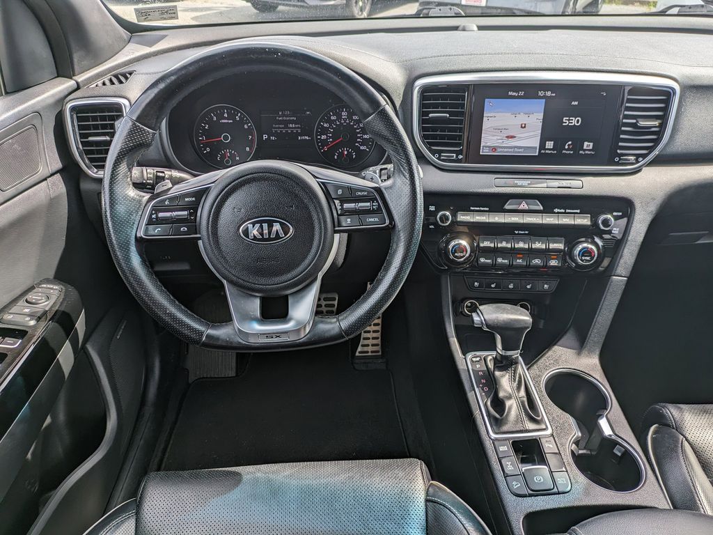 Vehicle image 16 of 28