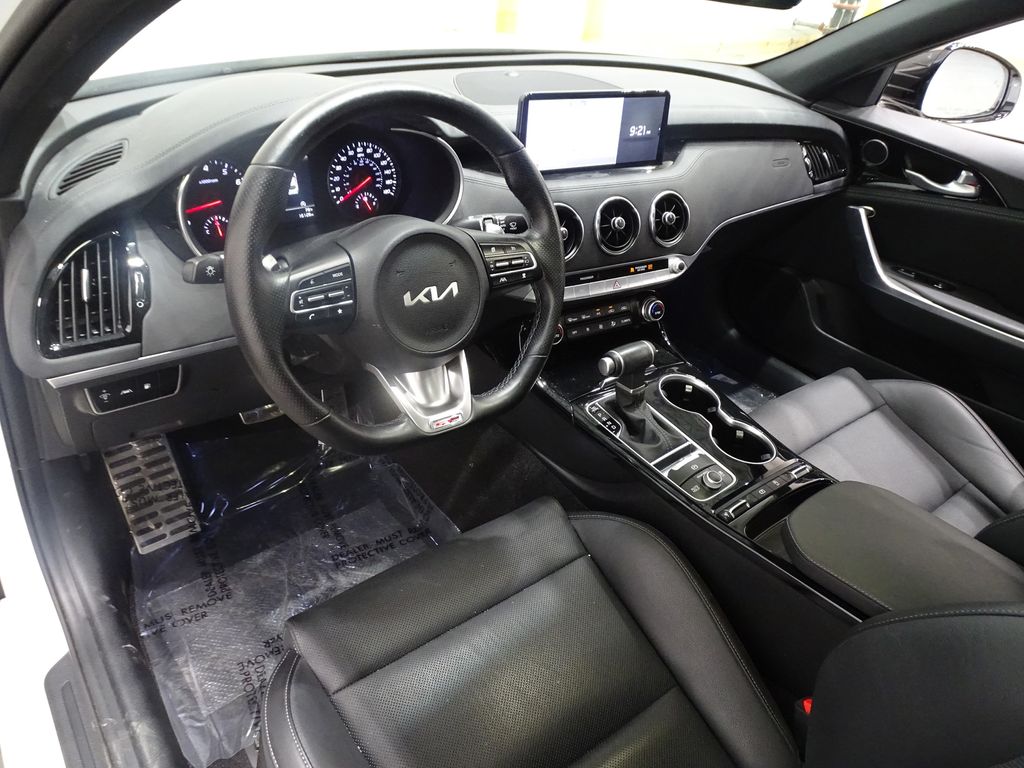 Vehicle image 13 of 39