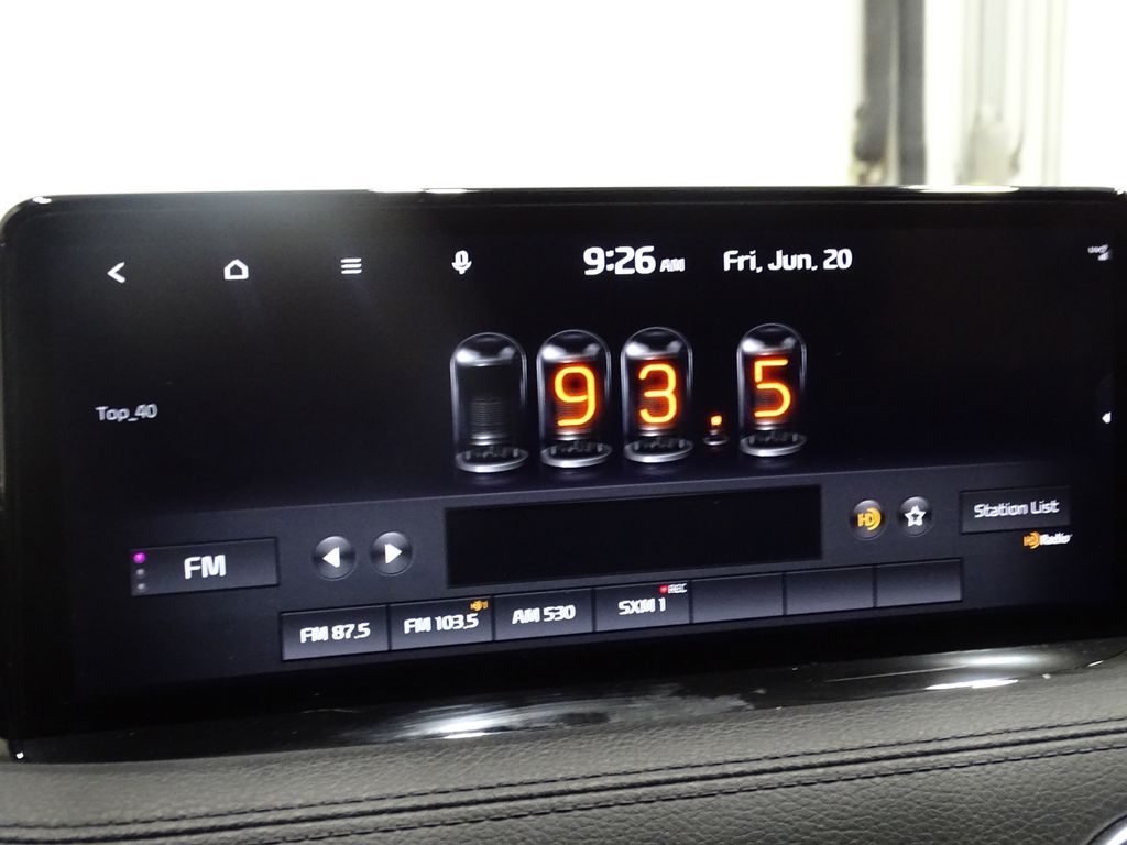Vehicle image 21 of 39